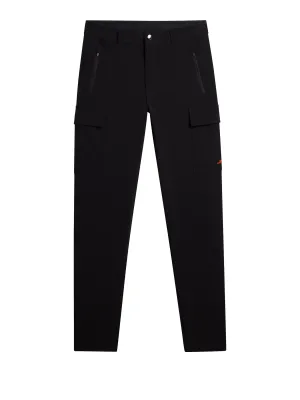 Anya Pant / Black