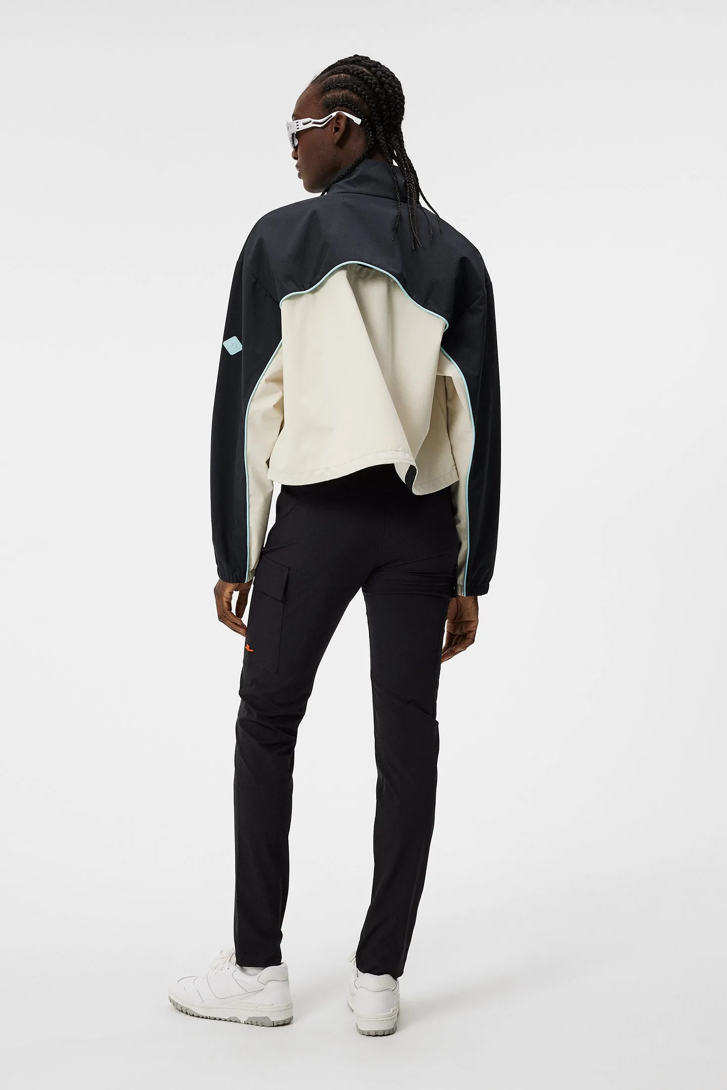 Anya Pant / Black