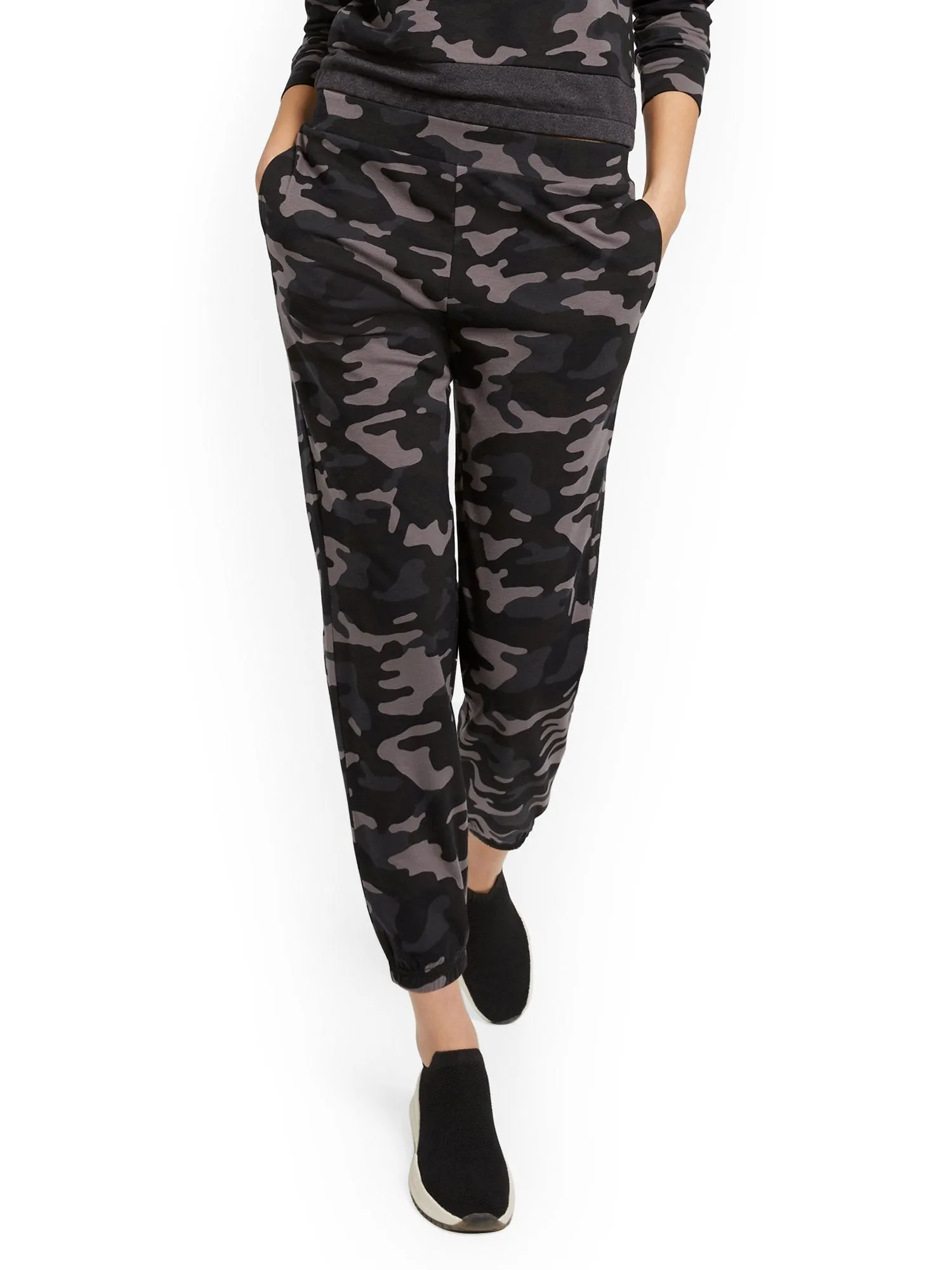 Camo-Print Jogger Pant