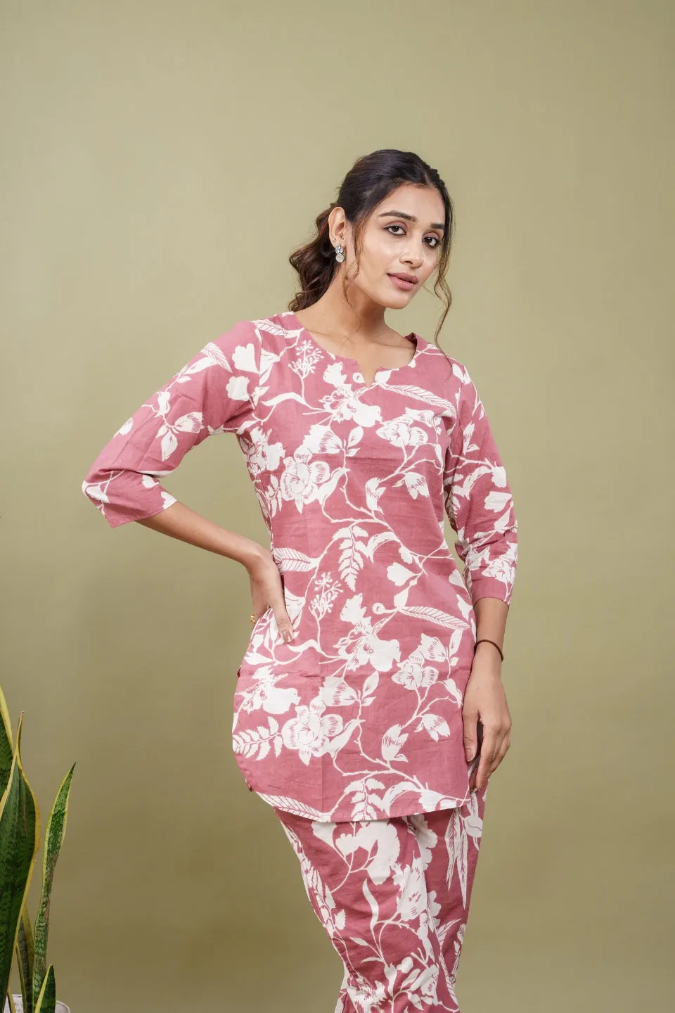 Ekisha's women gajri floral printed cotton co-ord set lounge wear
