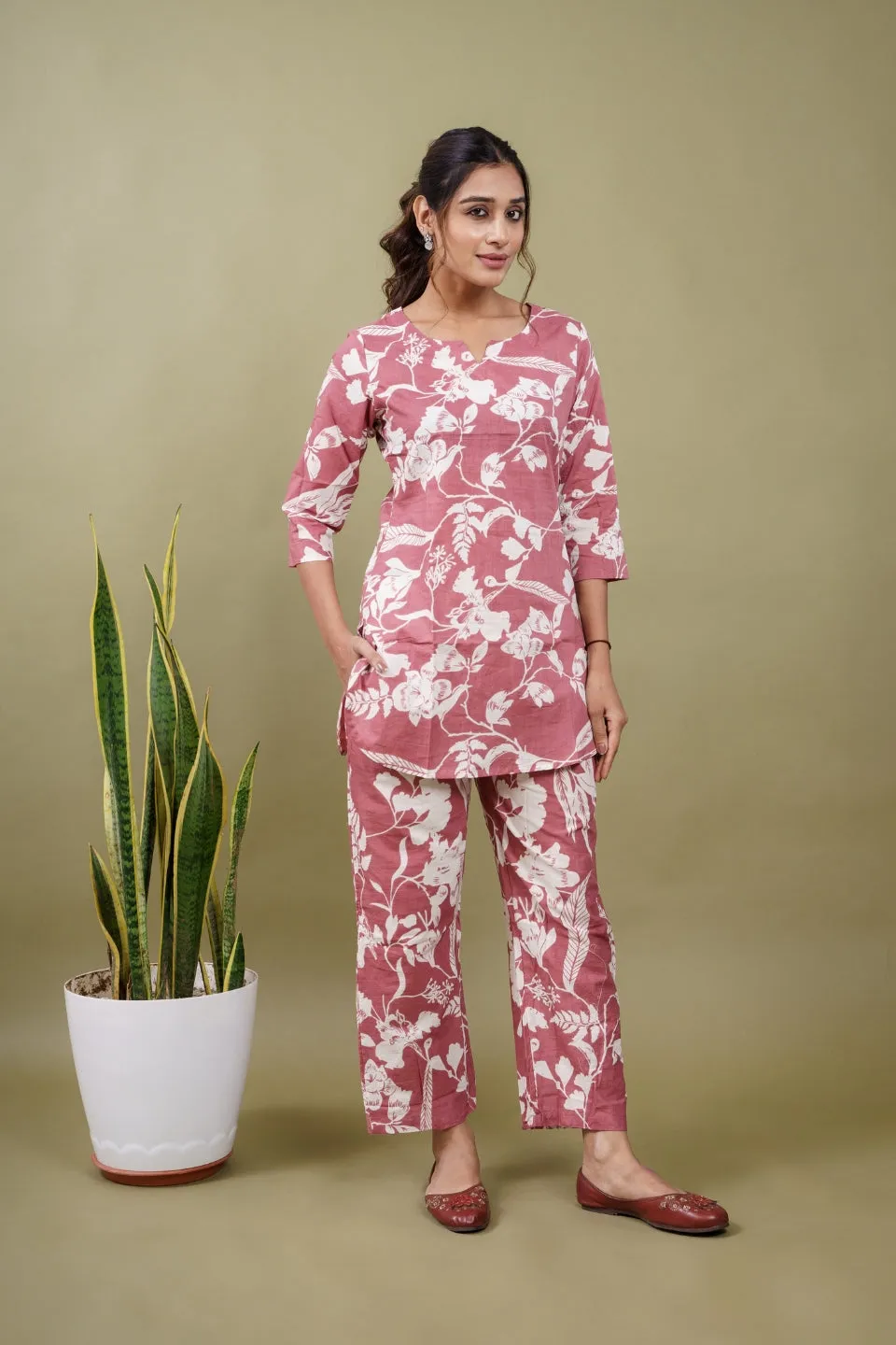 Ekisha's women gajri floral printed cotton co-ord set lounge wear