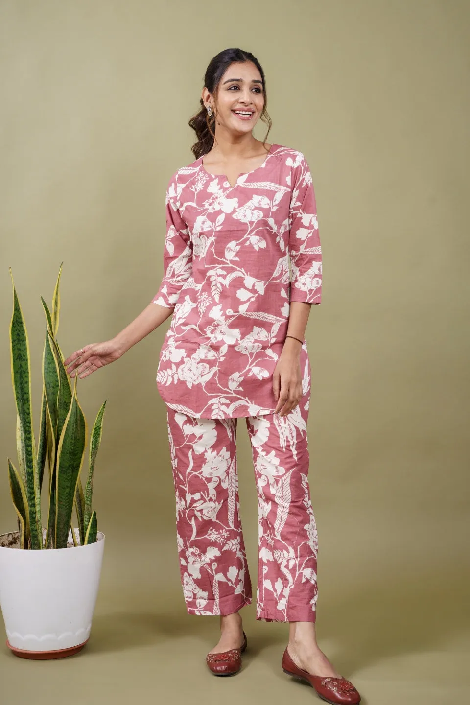 Ekisha's women gajri floral printed cotton co-ord set lounge wear
