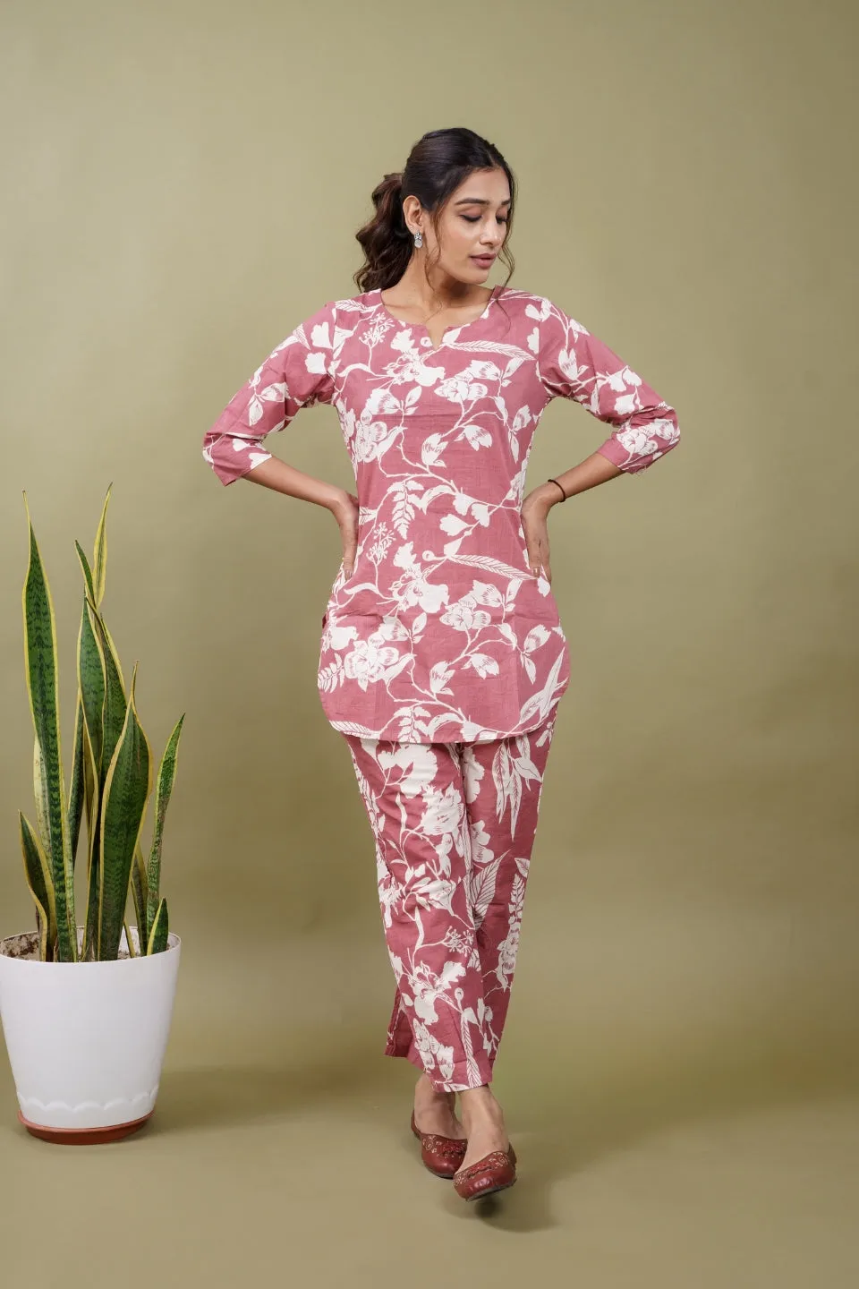 Ekisha's women gajri floral printed cotton co-ord set lounge wear