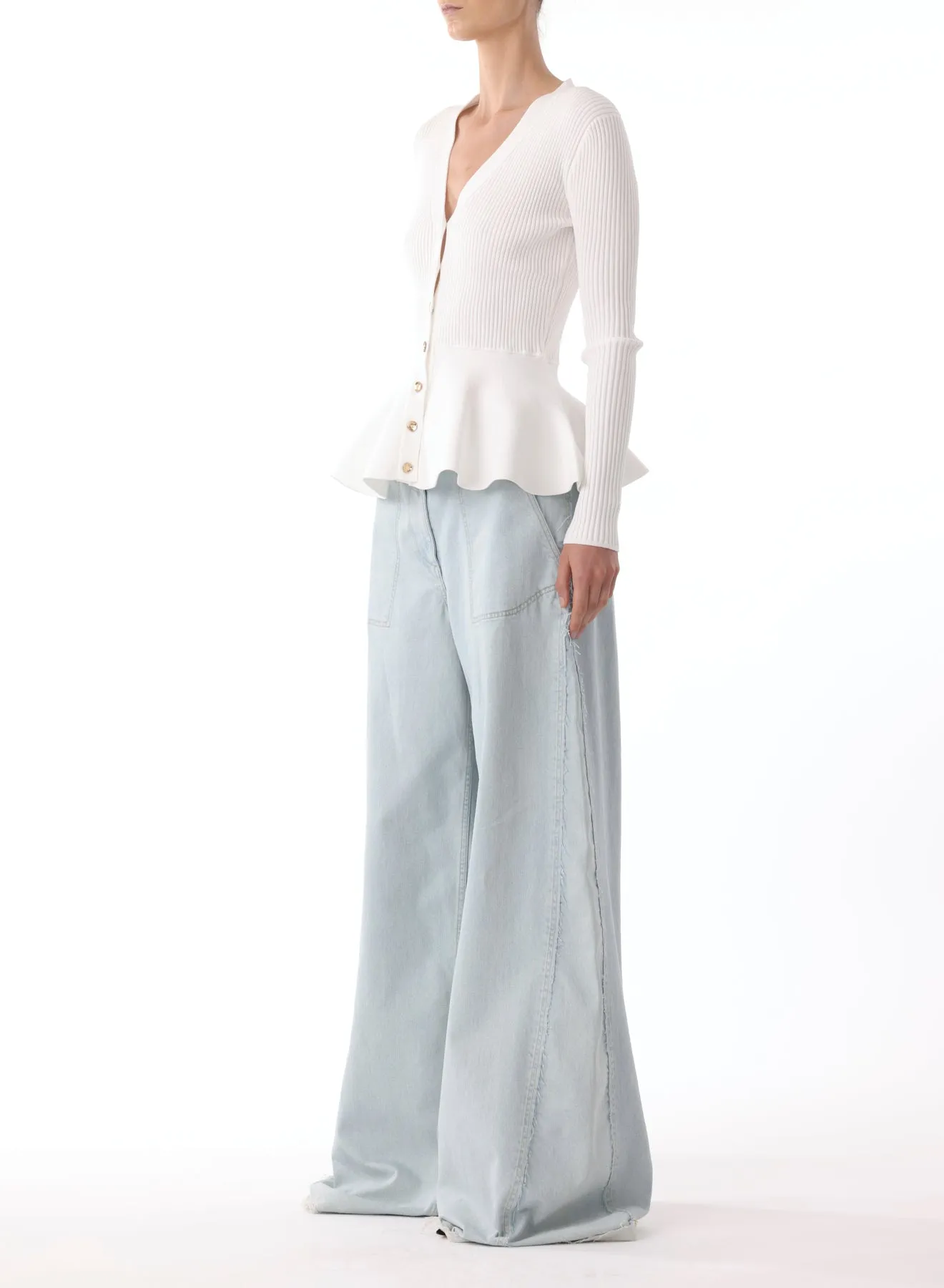 HIGH RISE WIDE LEG JEANS W/ RAW HEM