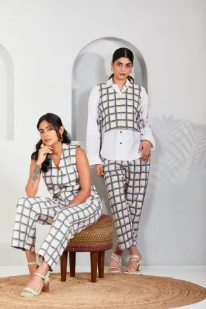 Linear Escape Set