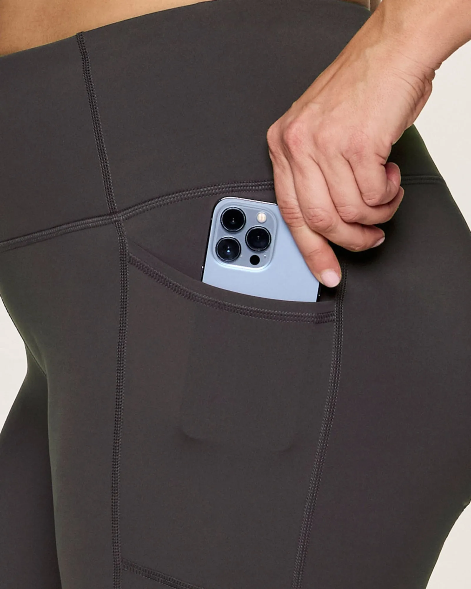 Plus Tech Flex Ultra Hold Capri | Charcoal