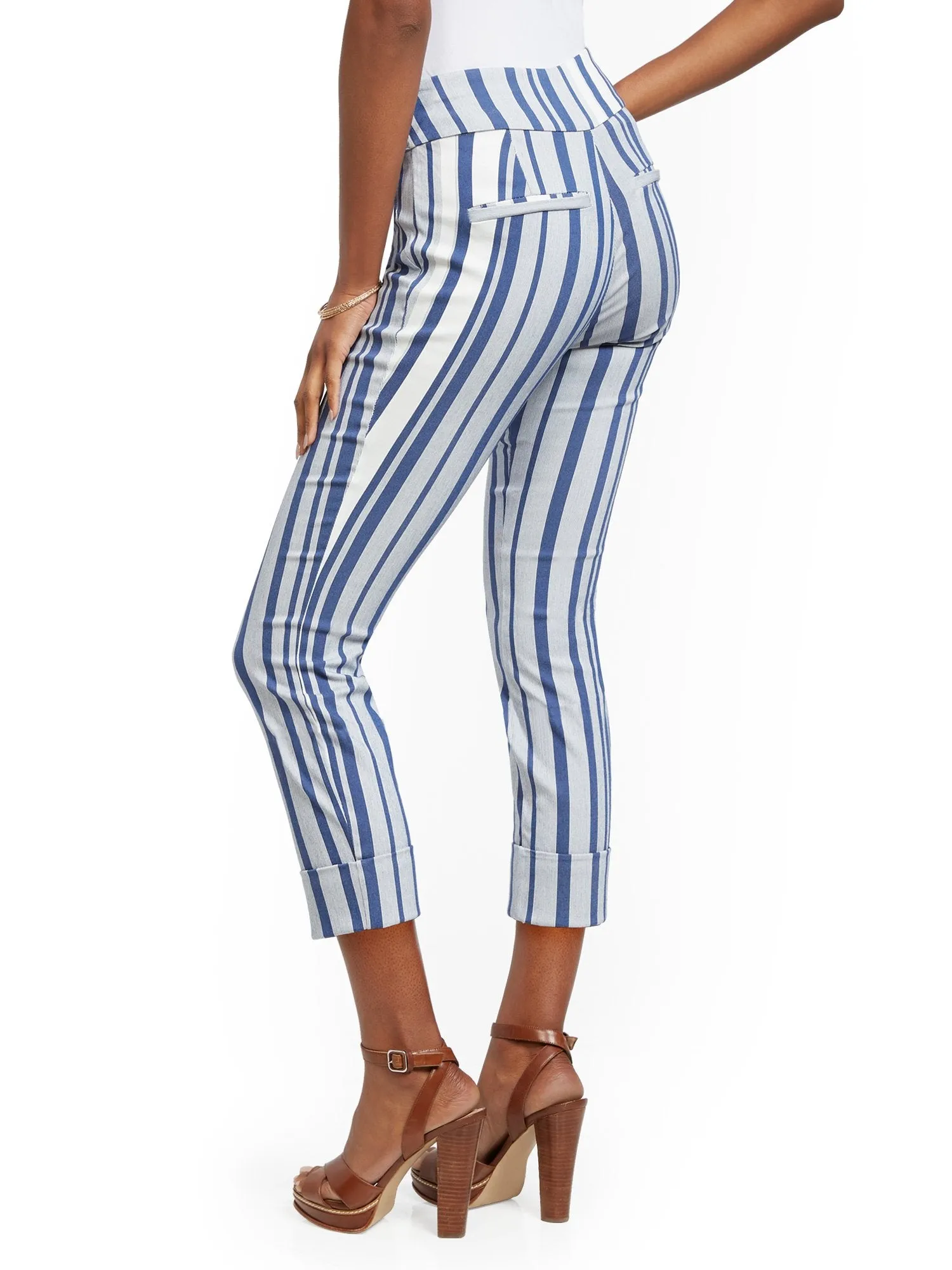 Whitney High-Waisted Pull-On Capri Pant - Stripe