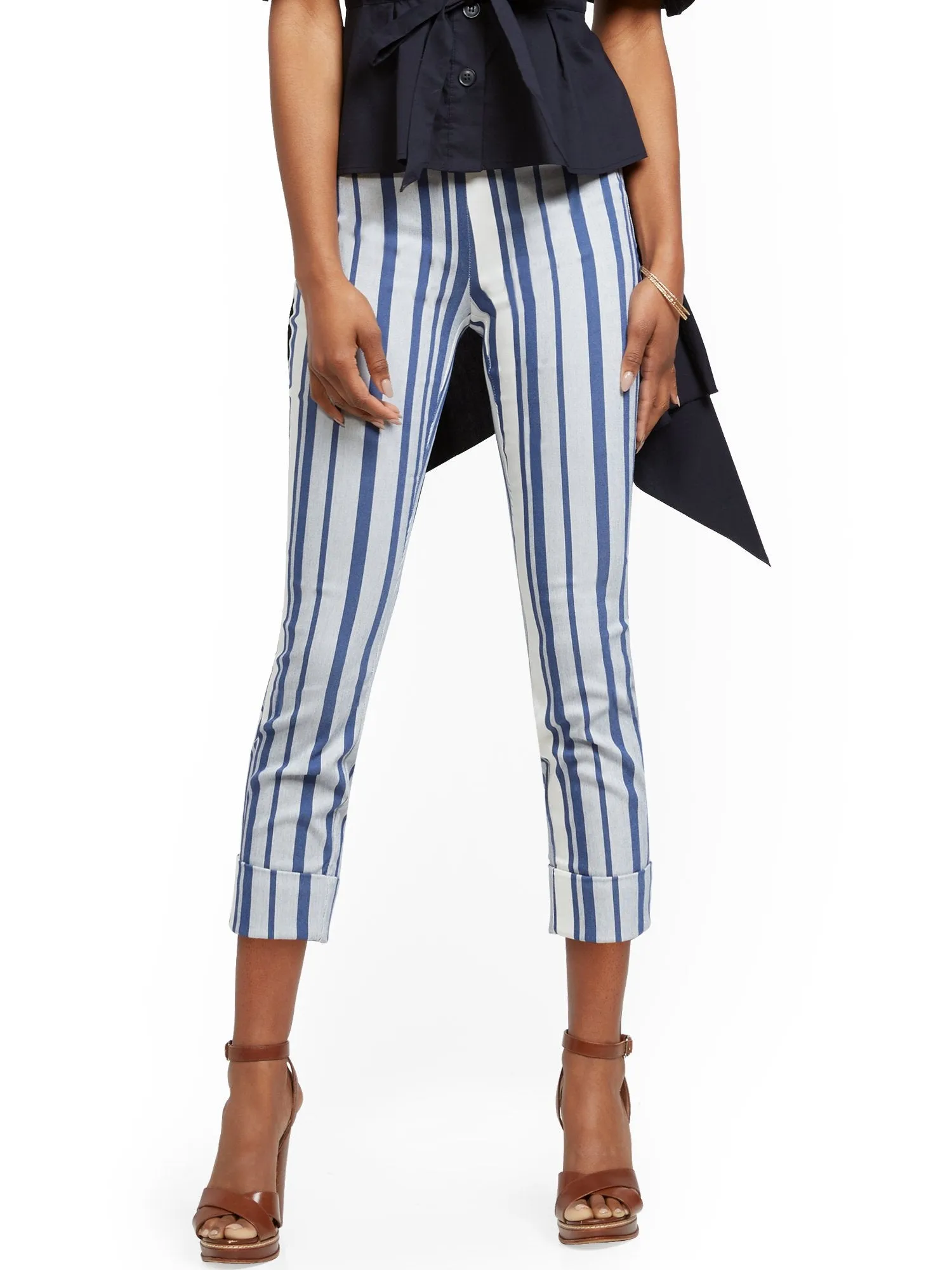 Whitney High-Waisted Pull-On Capri Pant - Stripe